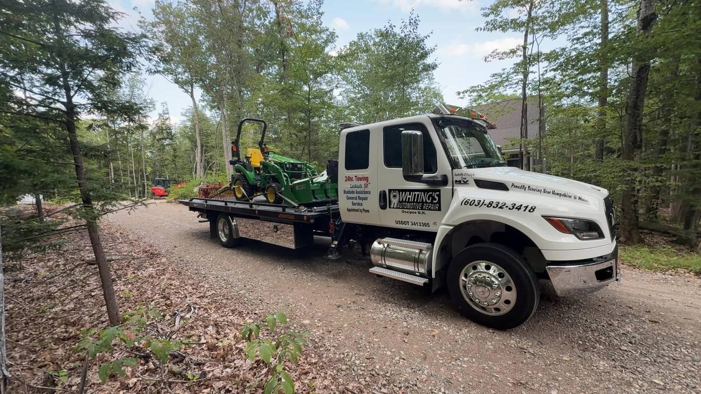 Heavy wrecker on scene at a recovery in Carroll County, NH